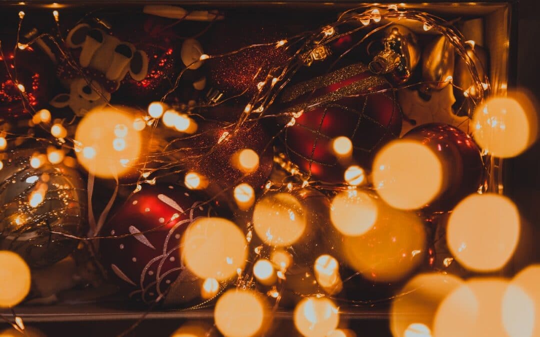 holiday home decorating organization
